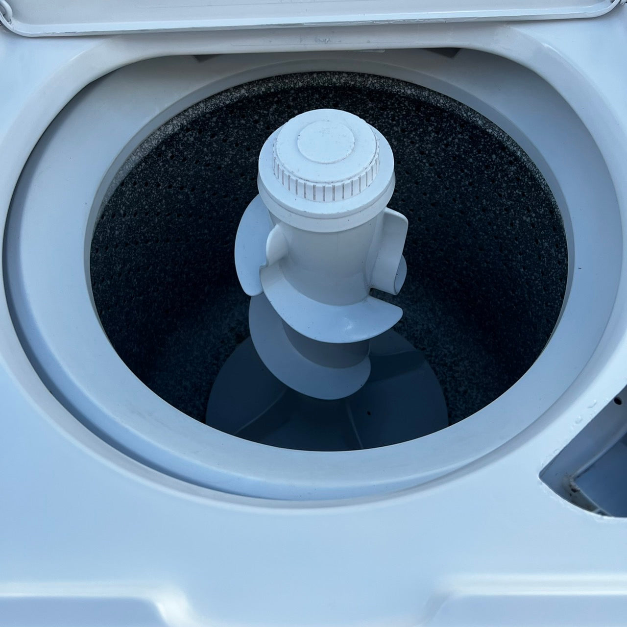 Whirlpool Washer and Estate Dryer Whirlpool Washer and Estate Dryer